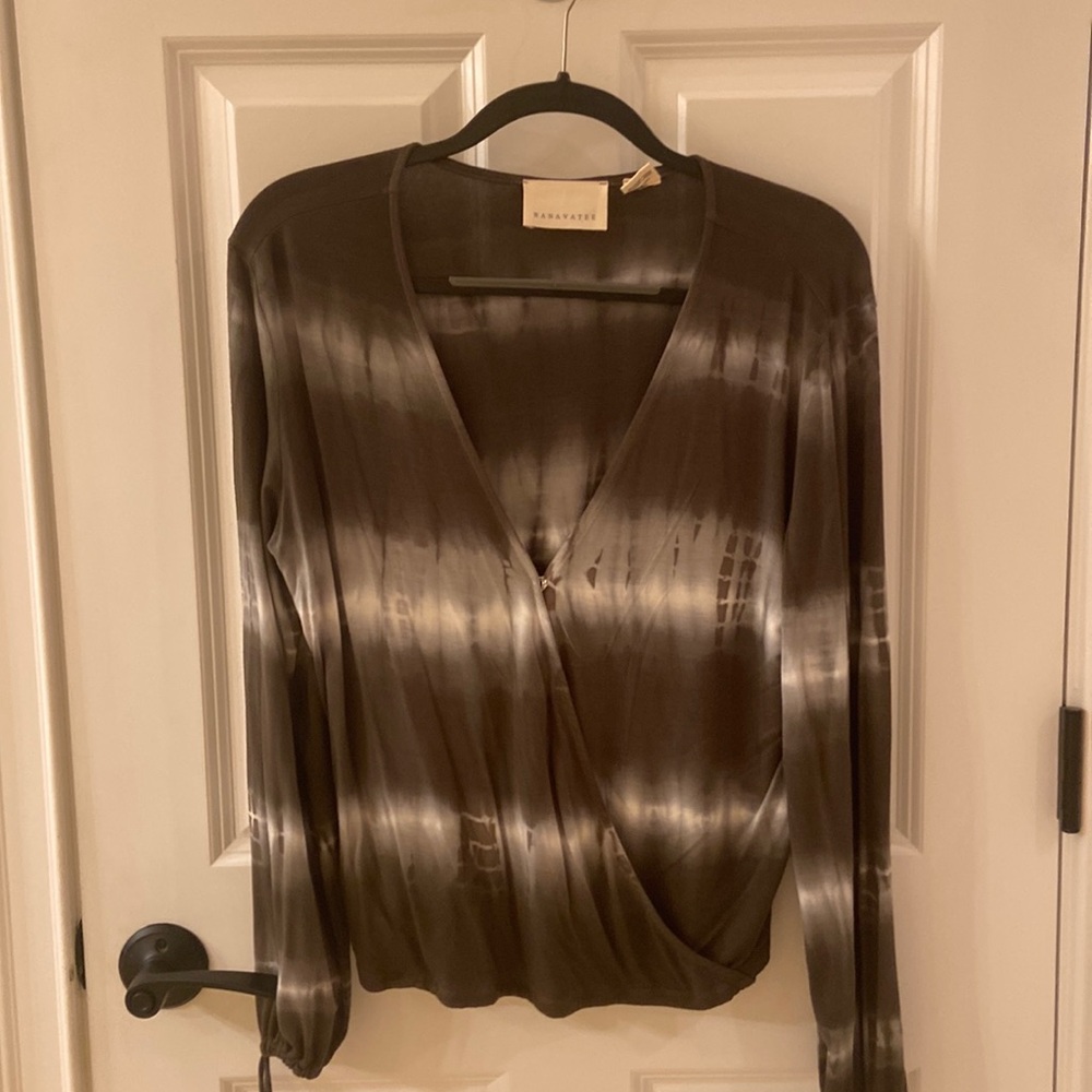 Nanavatee Tie-dye V-neck pullover. Size XS. Dark green and white.